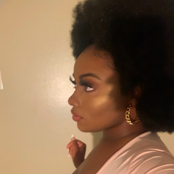 Meet your Posher, Destiny - Picture 4 of 5